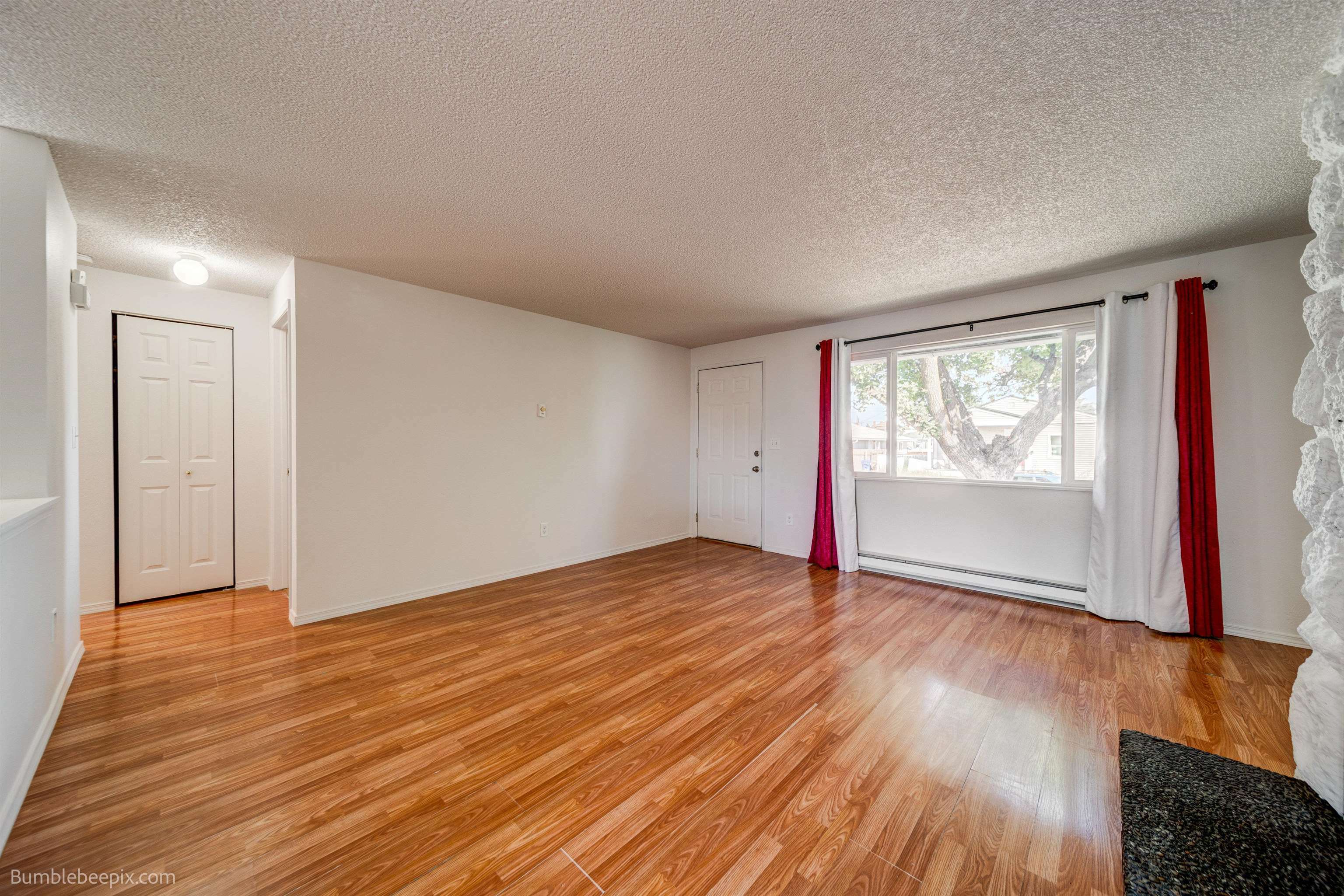 Property Photo:  702-704 E Bridgeport Ave  WA 99207 