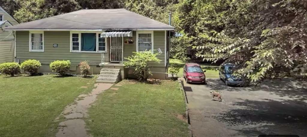 Property Photo:  590 Elmwood Road NW  GA 30318 