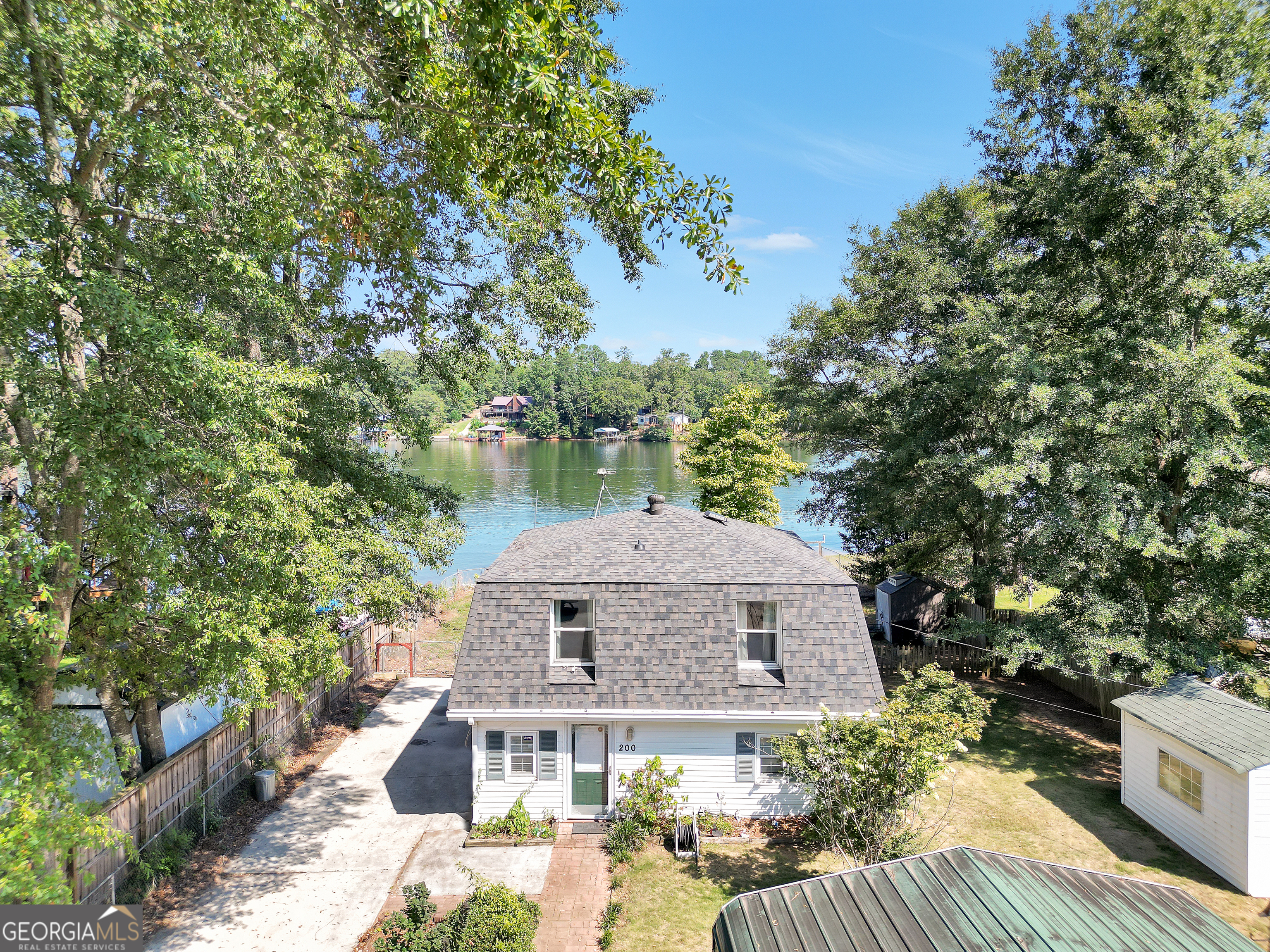 Property Photo:  200 Lakeshore Drive  GA 31064 