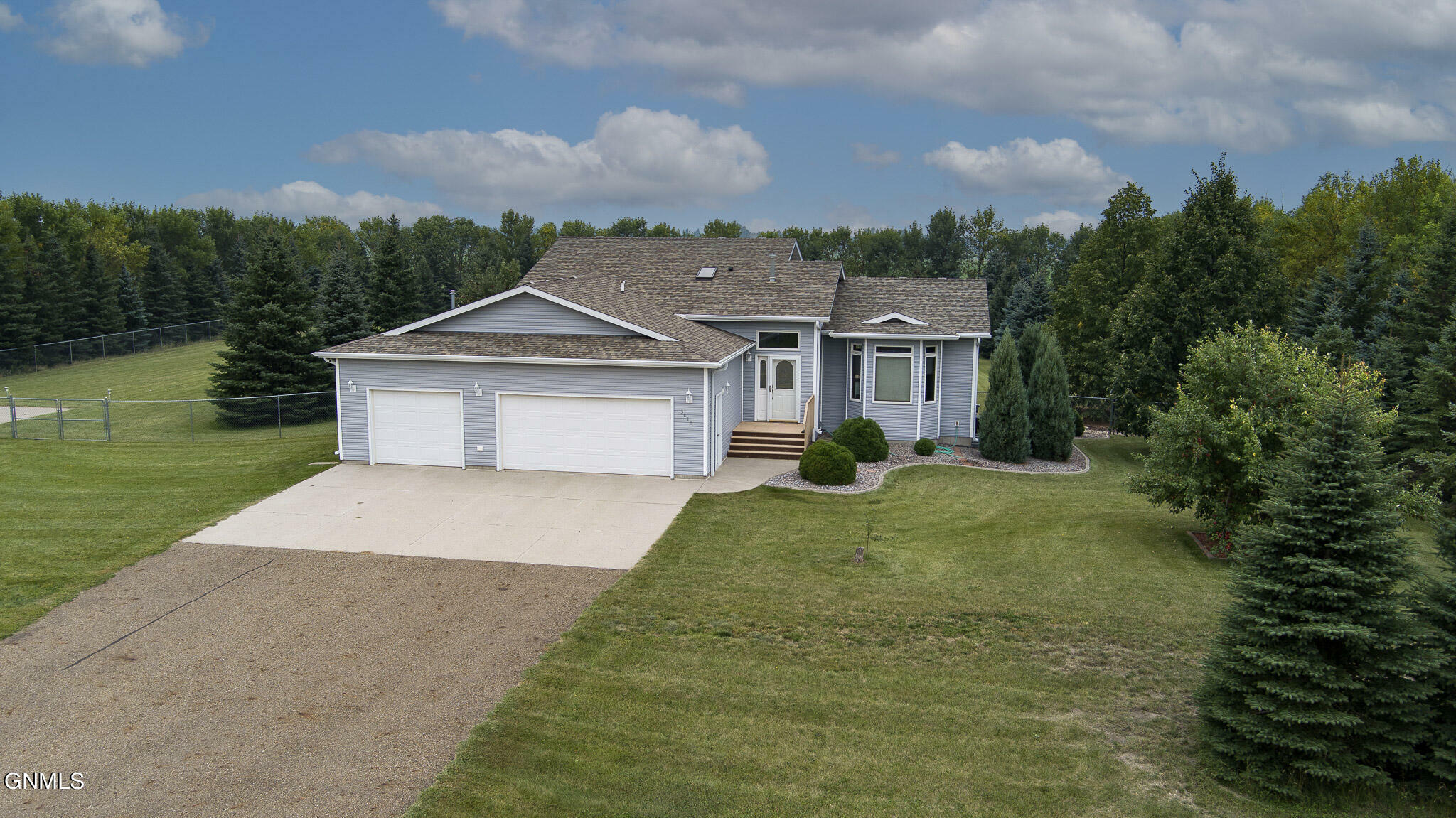 Property Photo:  3811 Connar Drive  ND 58503 