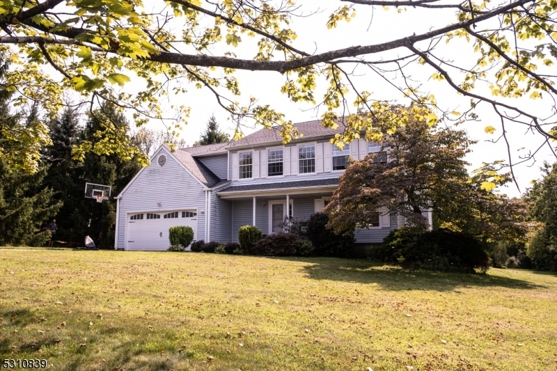 Property Photo:  3 Hearthstone Dr  NJ 07461 