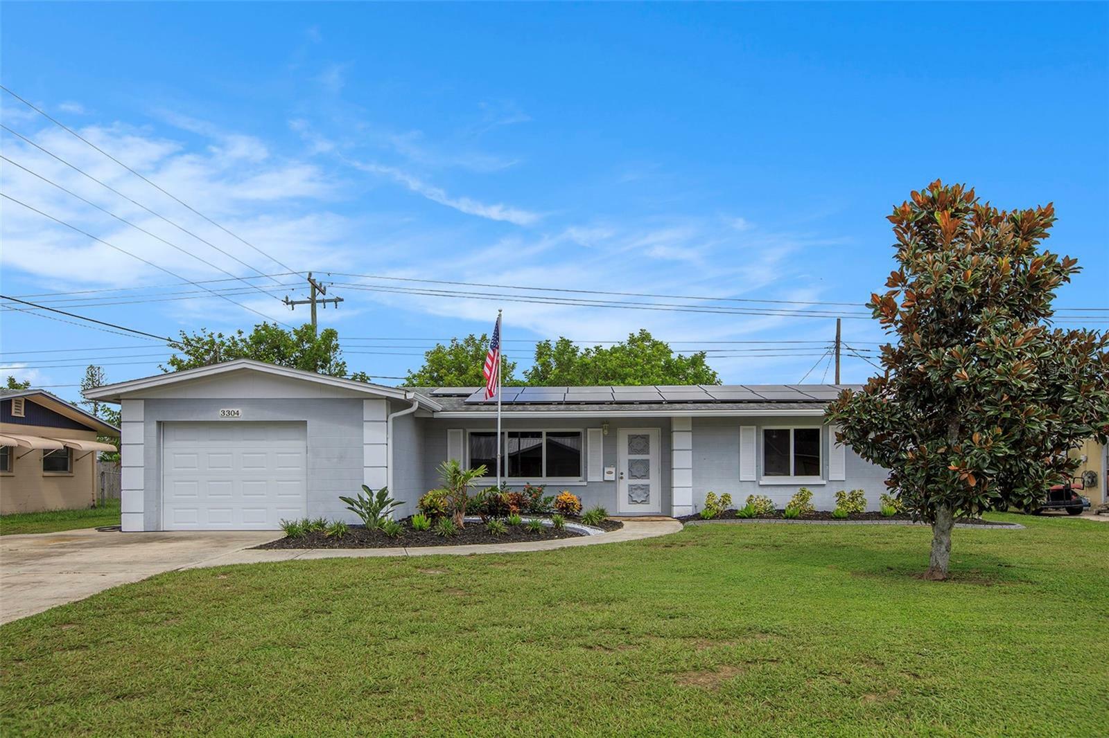 Property Photo:  3304 Oxford Drive W  FL 34205 