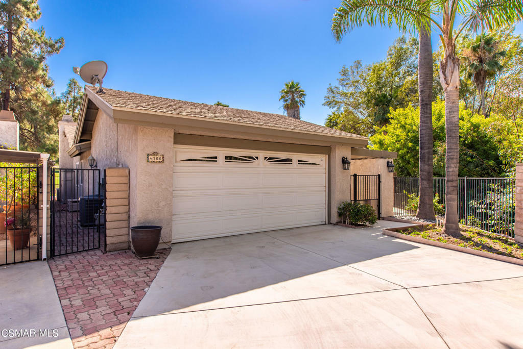 Property Photo:  4300 Forest Oaks Drive  CA 91360 