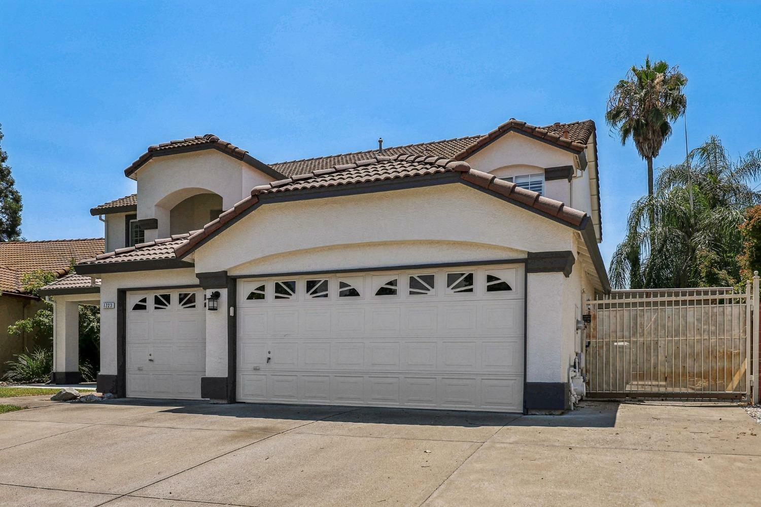 Property Photo:  1223 Camino Capistrano  CA 95747 