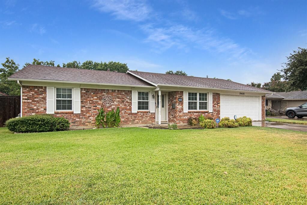 Property Photo:  5405 Roberta Drive  TX 76180 