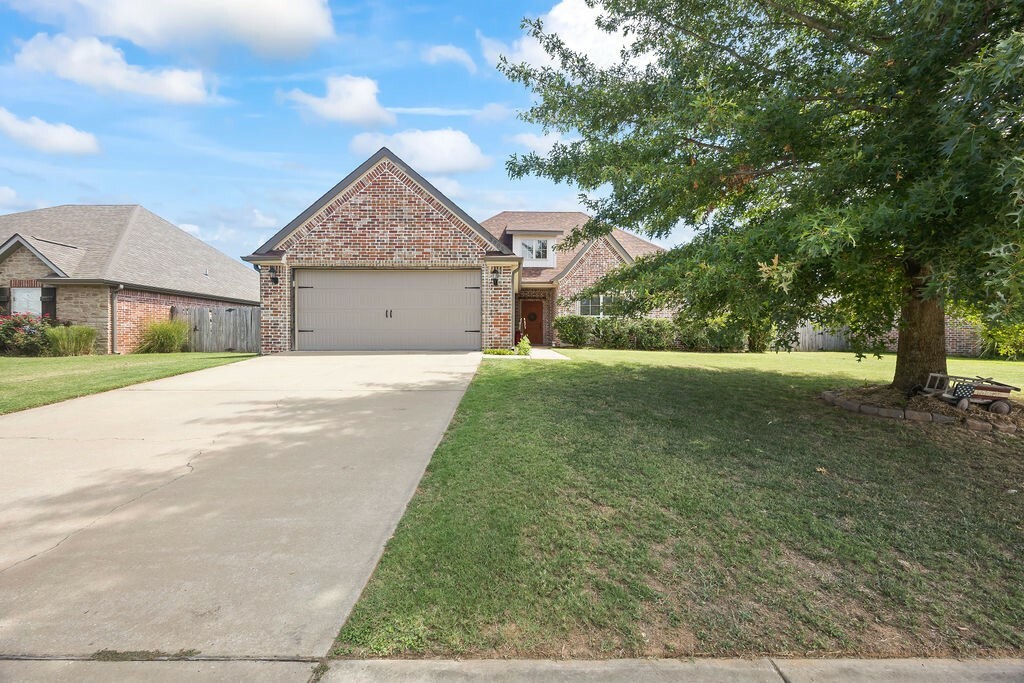 Property Photo:  3905 N 3rd Street  AR 72756 