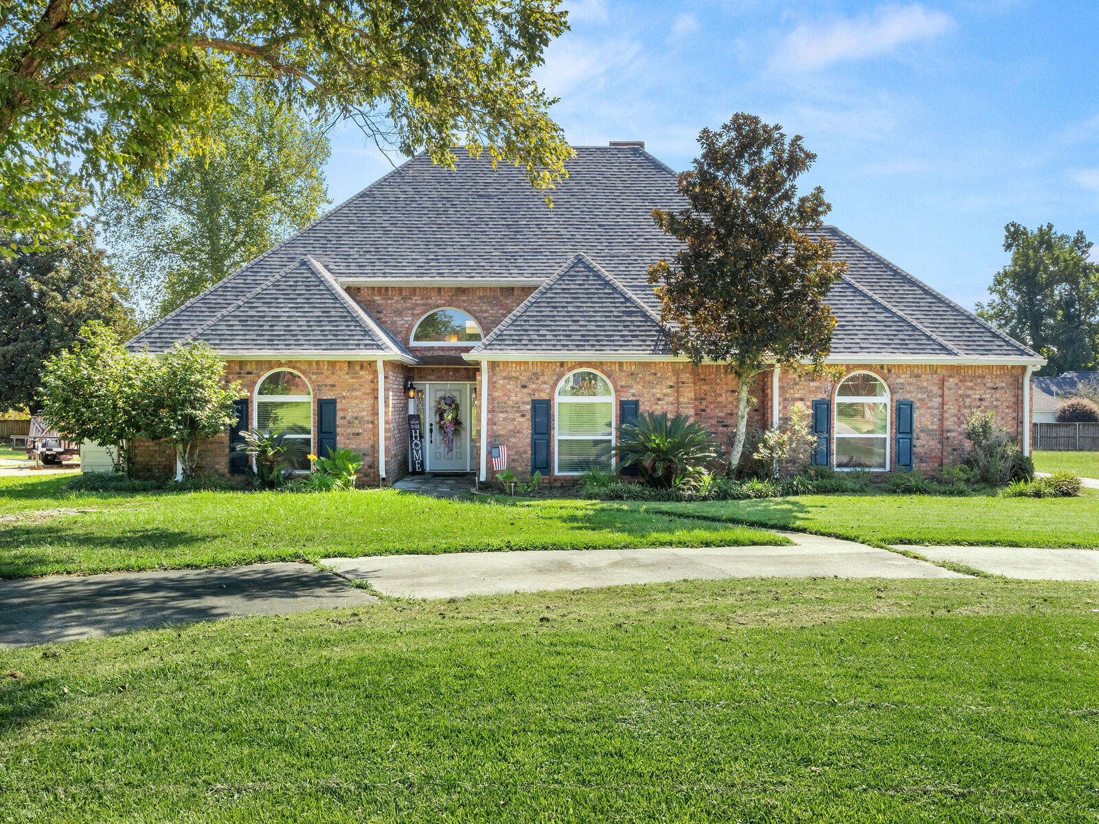 Property Photo:  1016 Kathleen Dr  LA 70634 