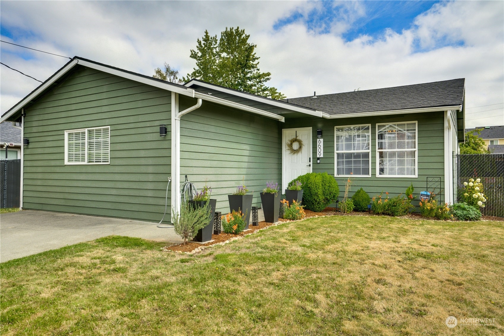 Property Photo:  6609 E N Street  WA 98404 