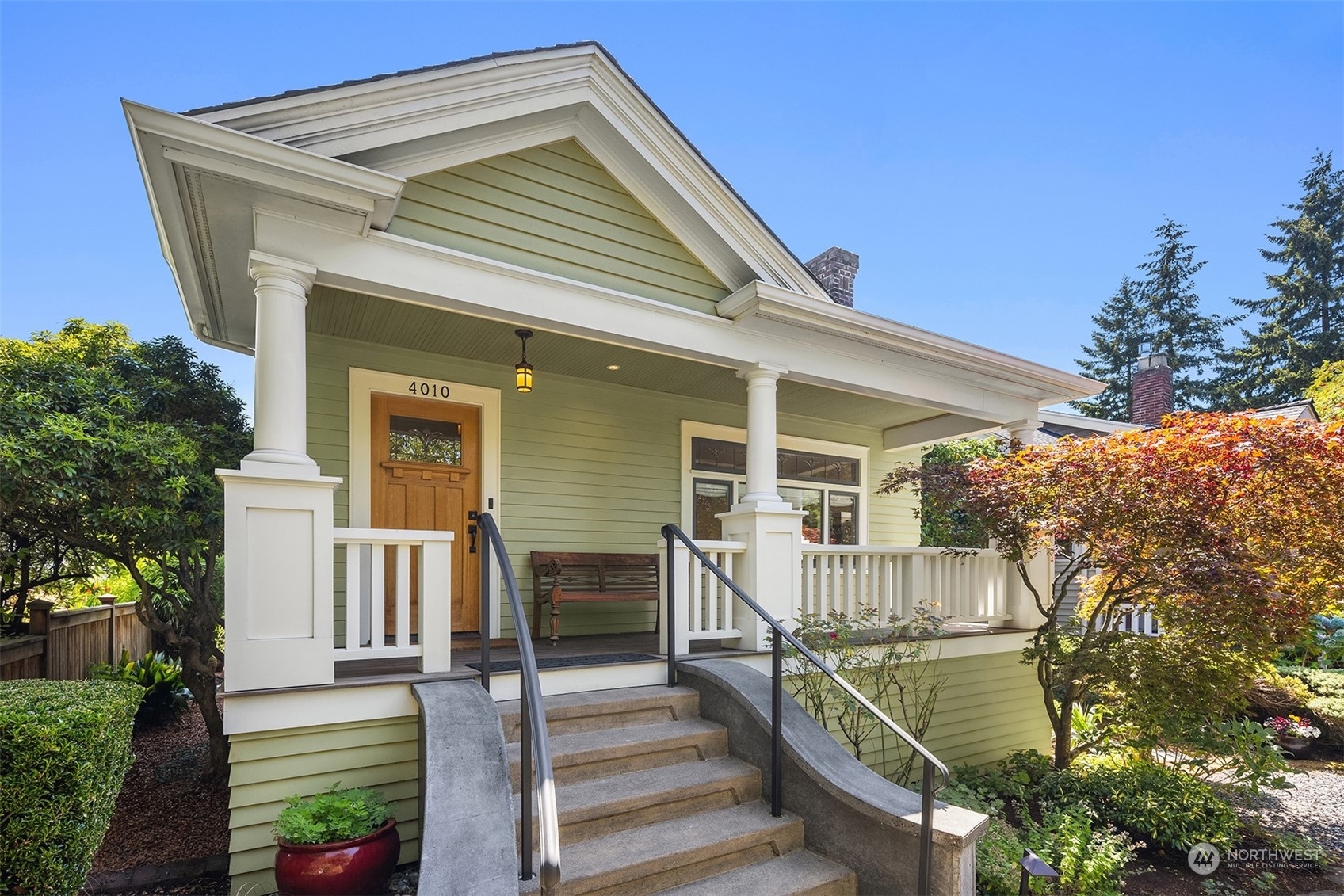 Property Photo:  4010 Evanston Avenue N  WA 98103 