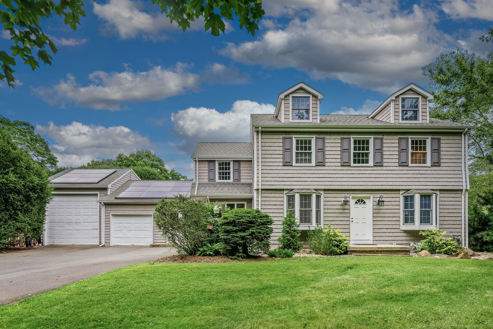Property Photo:  292 Meadow Road  CT 06032 