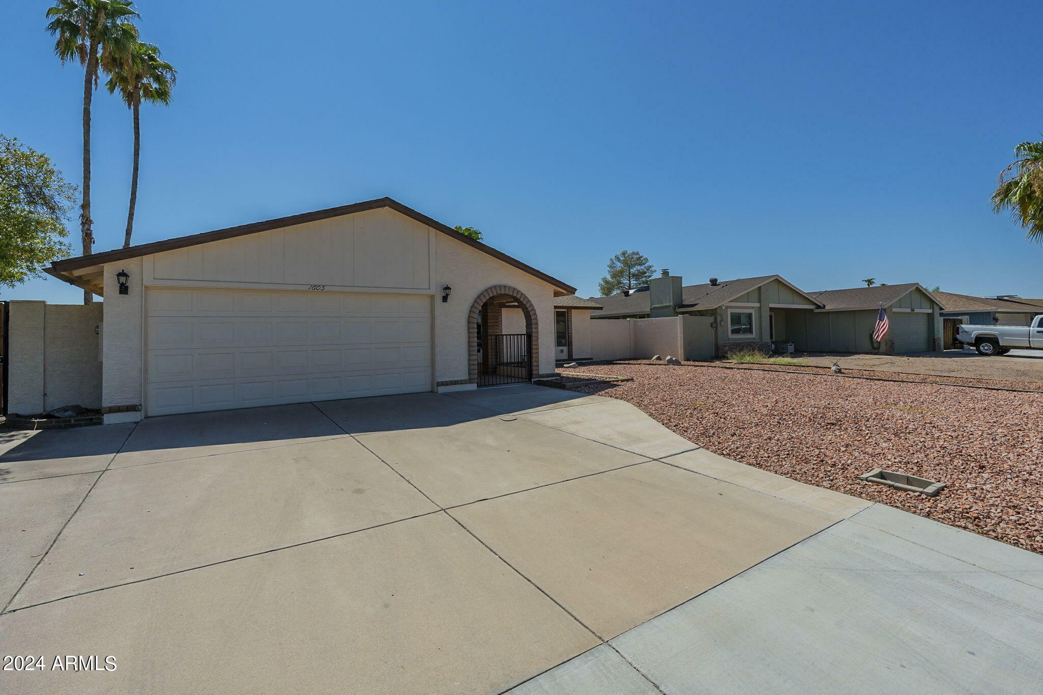 Property Photo:  1605 W Palomino Drive  AZ 85224 