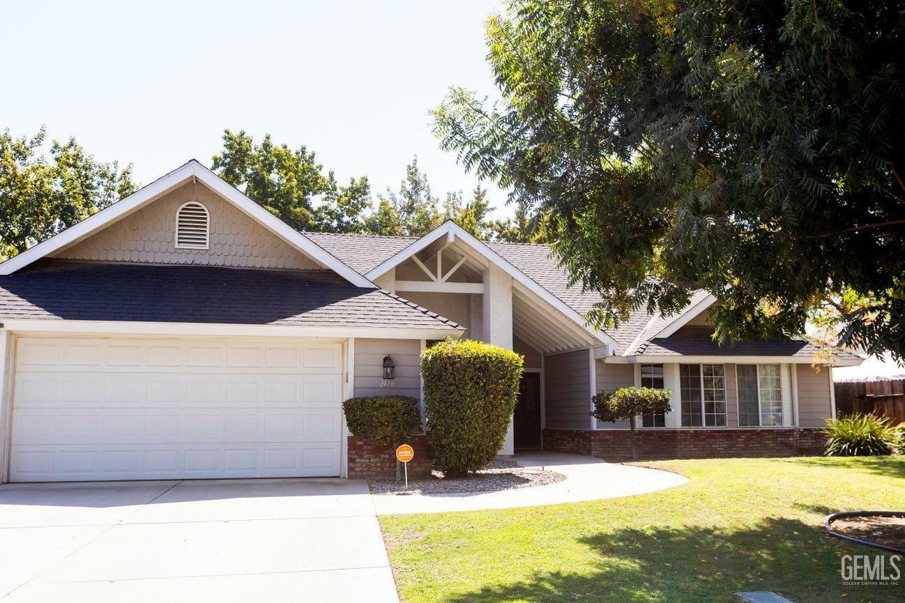 Property Photo:  2416 Gambel Oak Way  CA 93311 