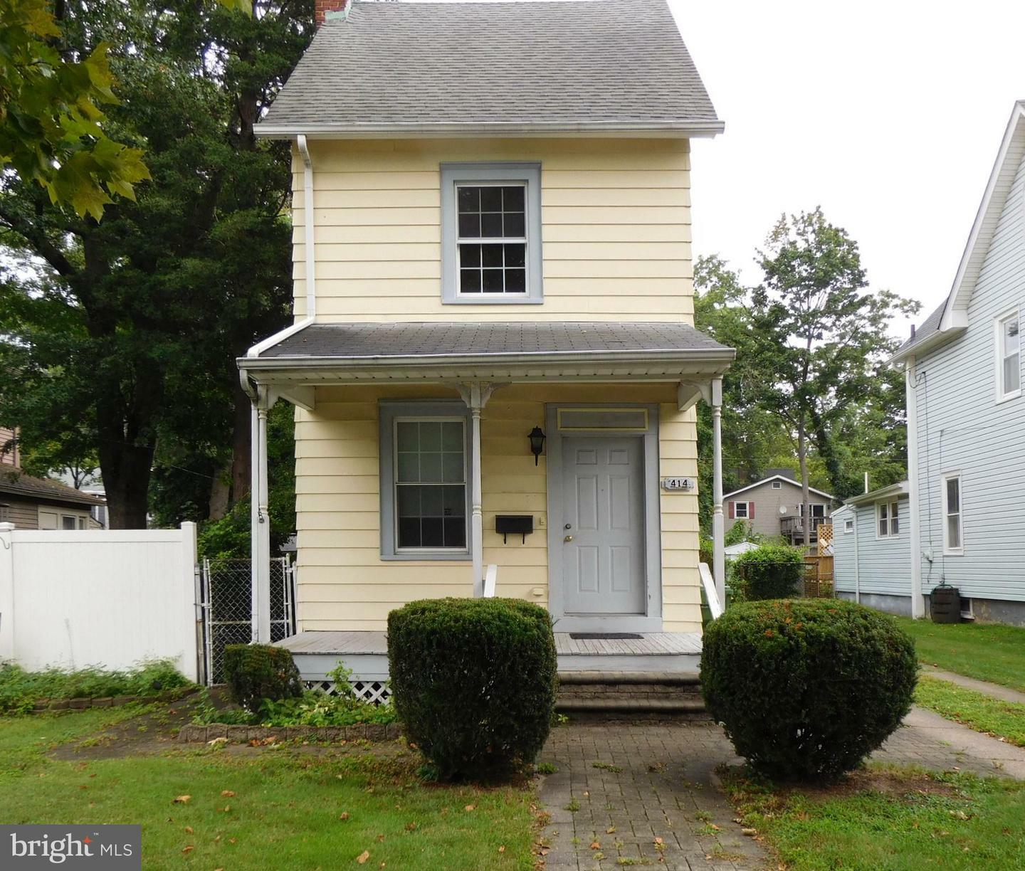 Property Photo:  414 Leconey Avenue  NJ 08065 