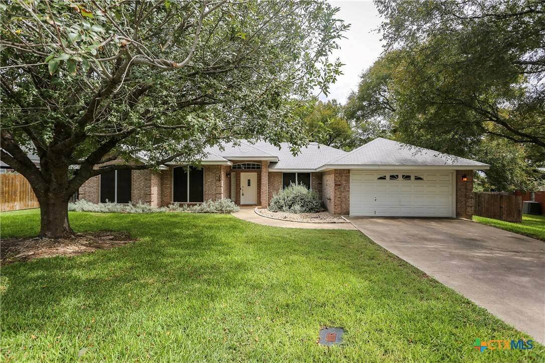 Property Photo:  3004 Oakwood Drive  TX 76548 