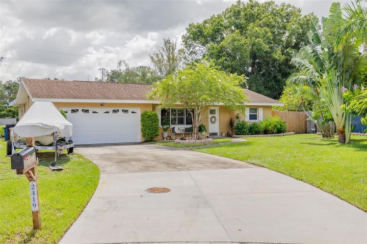 Property Photo:  2419 Brentwood Drive  FL 33764 
