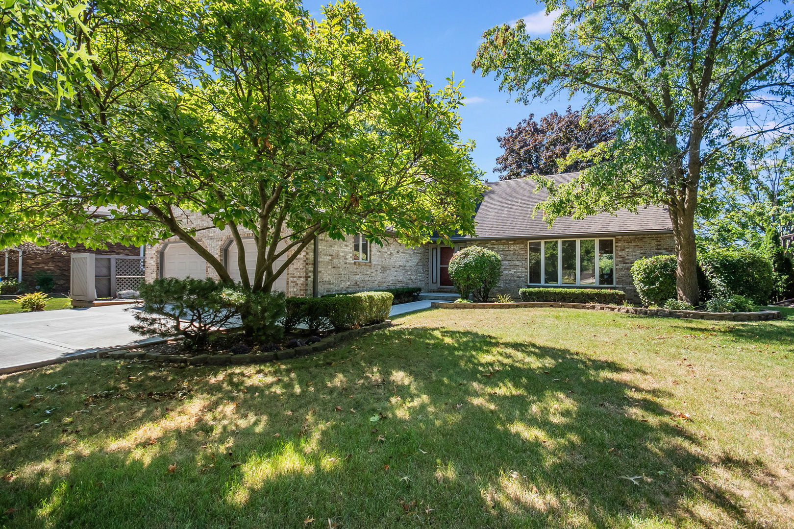 Property Photo:  1237 Milne Drive  IL 60441 