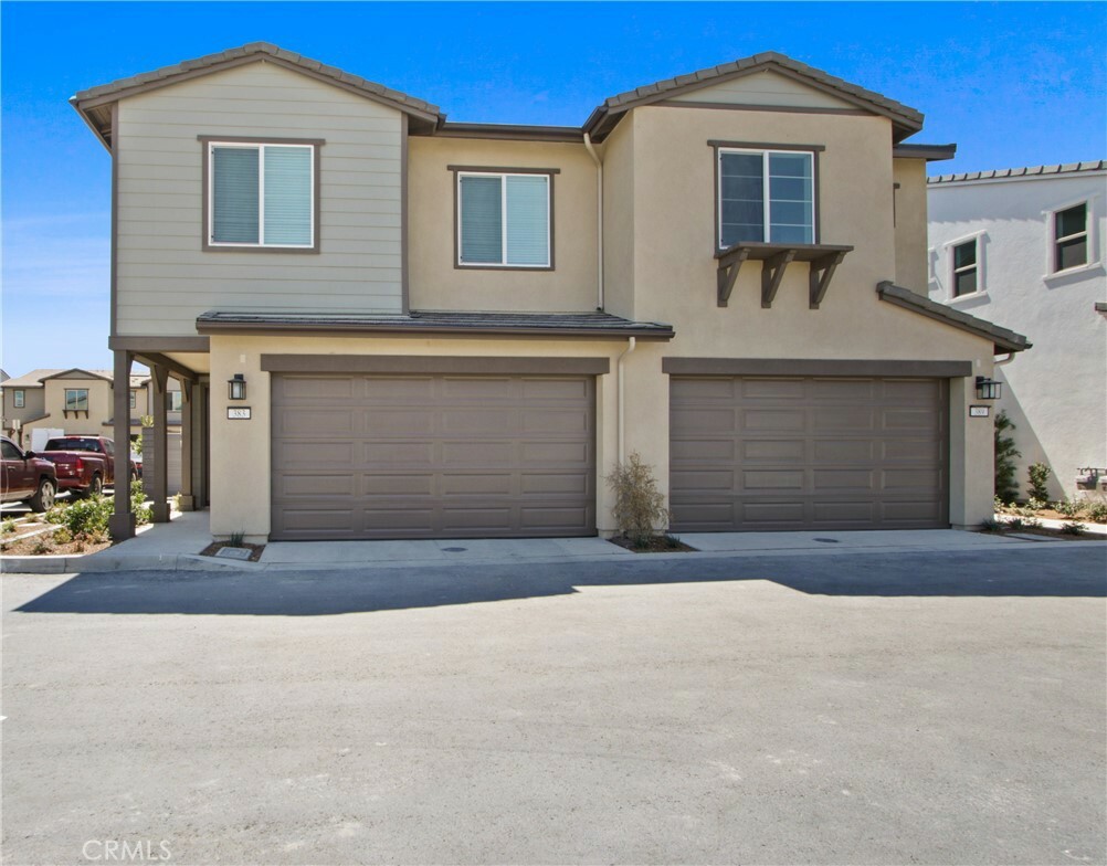 Property Photo:  383 Moonflower  CA 92694 