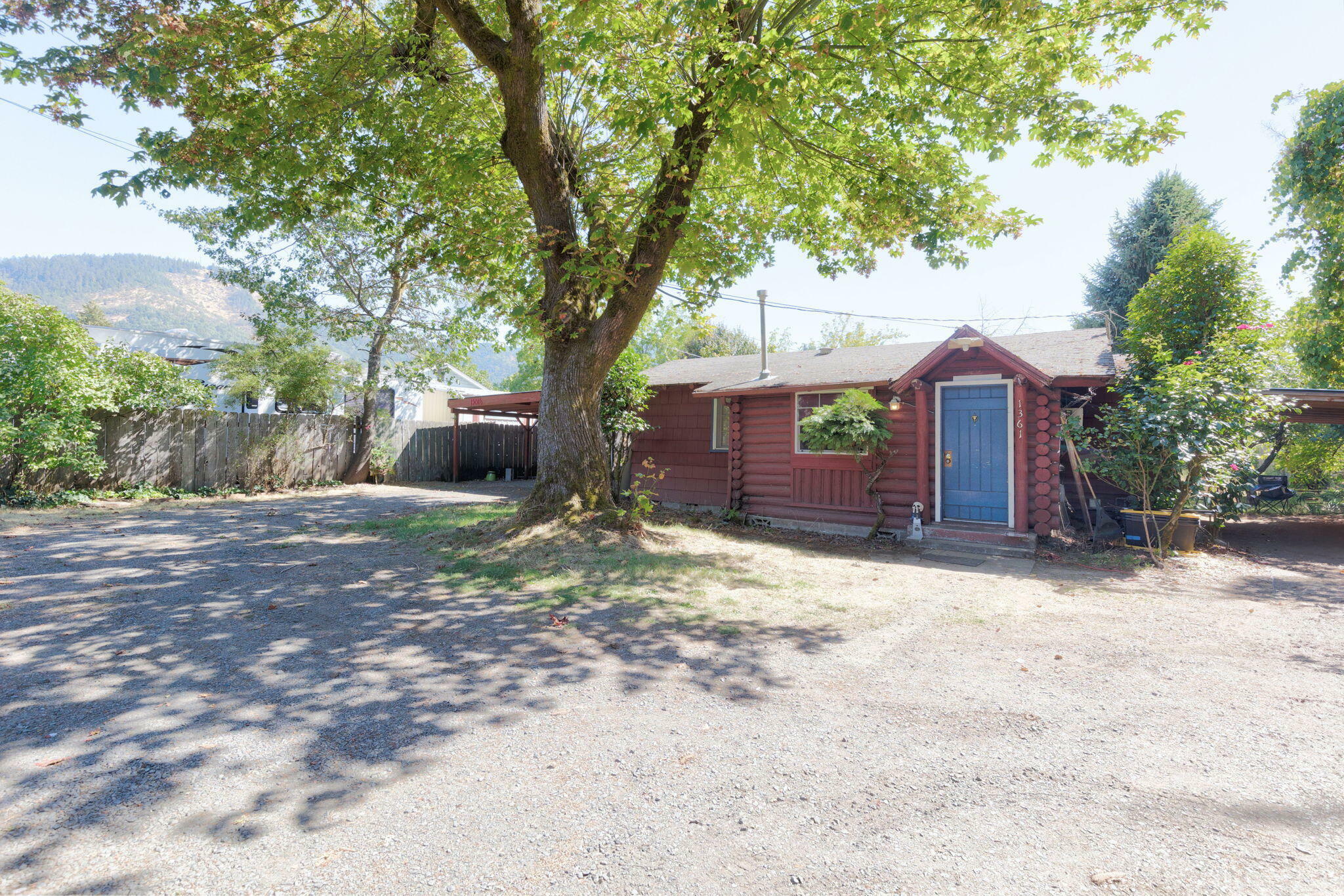 Property Photo:  1361 Fruitdale Drive  OR 97527 