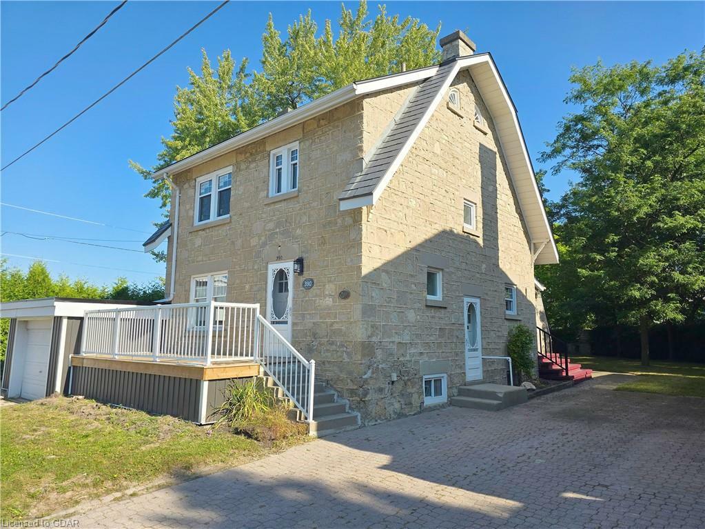 Property Photo:  390 Brock Street  ON N1M 2T7 