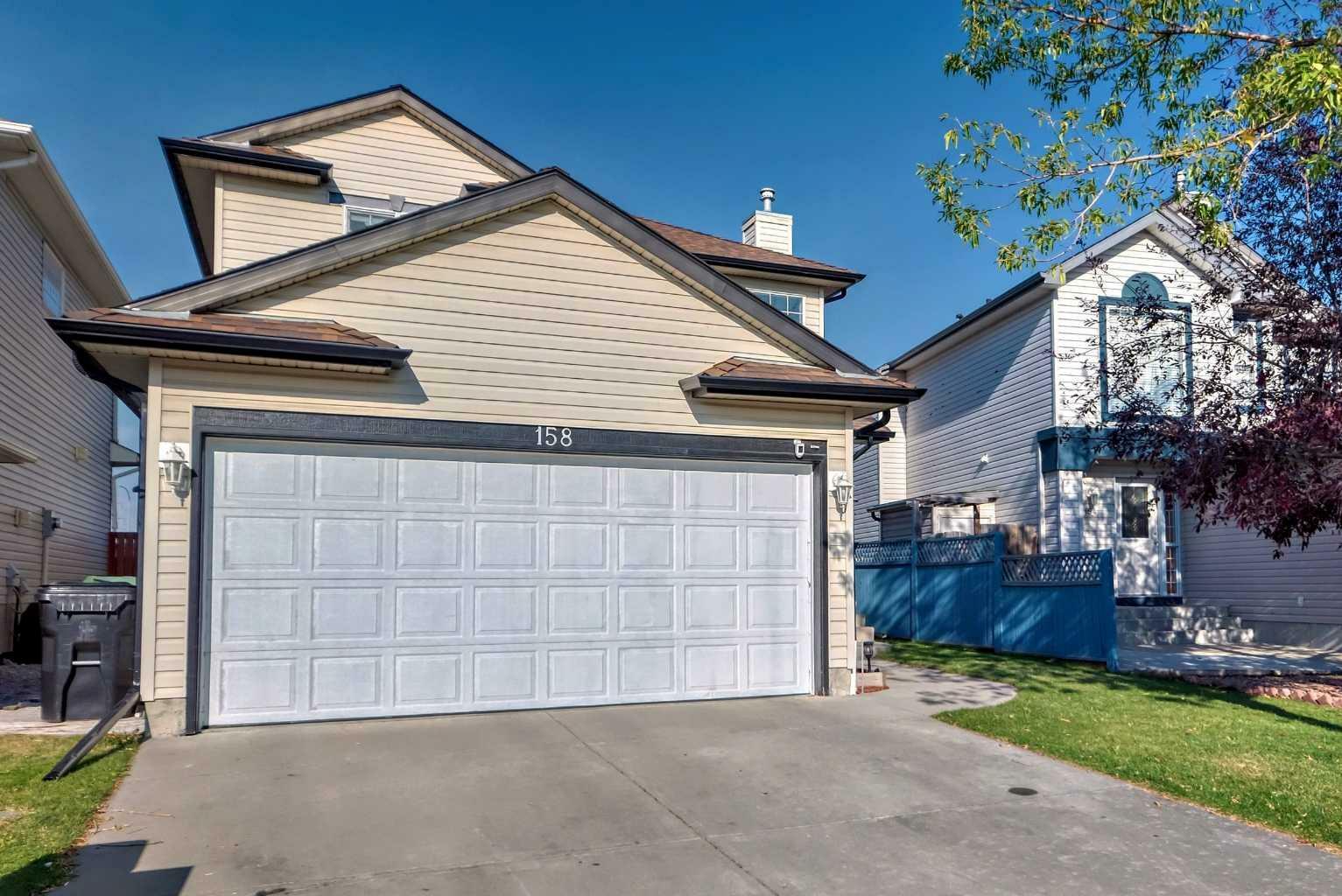 Property Photo:  158 Coville Circle NE  AB T3K 5L5 