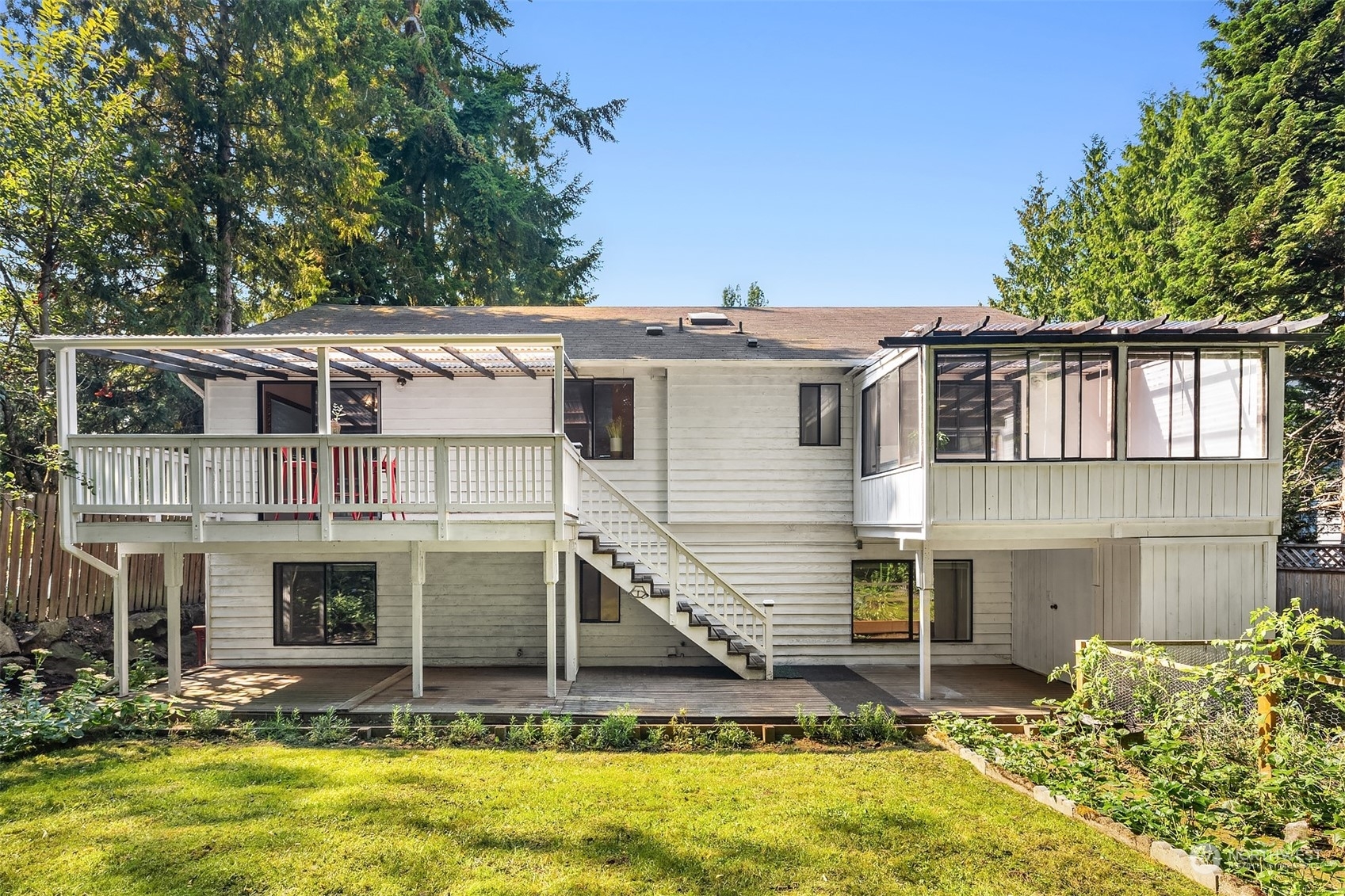 Property Photo:  10030 Ravenna Avenue NE  WA 98125 