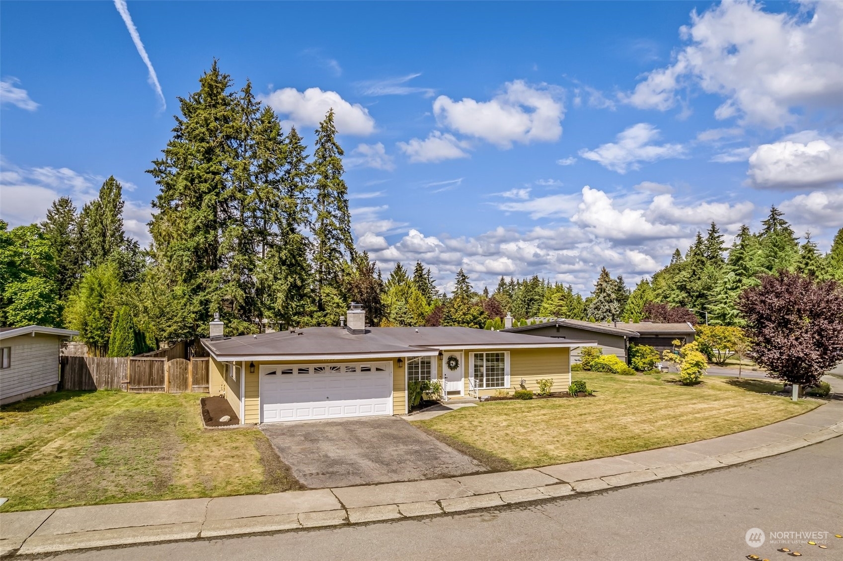 Property Photo:  14226 NE 73rd Street  WA 98052 