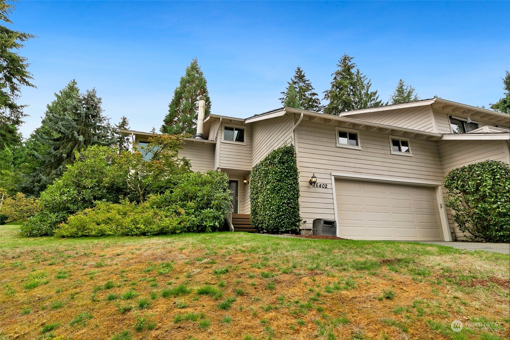 Property Photo:  6402 158th Place NE  WA 98052 