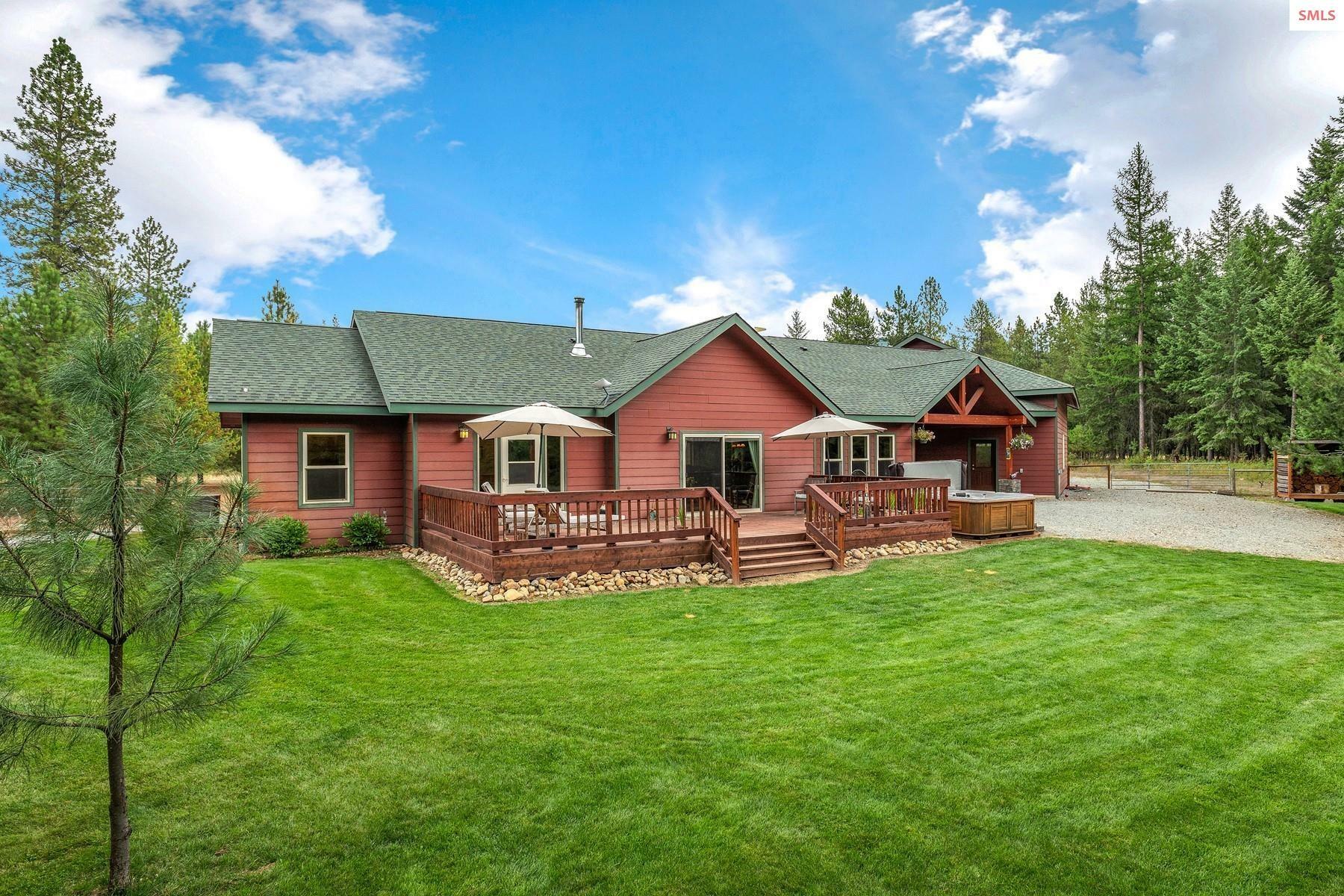 Property Photo:  212 Douglas Clan Rd  ID 83856 