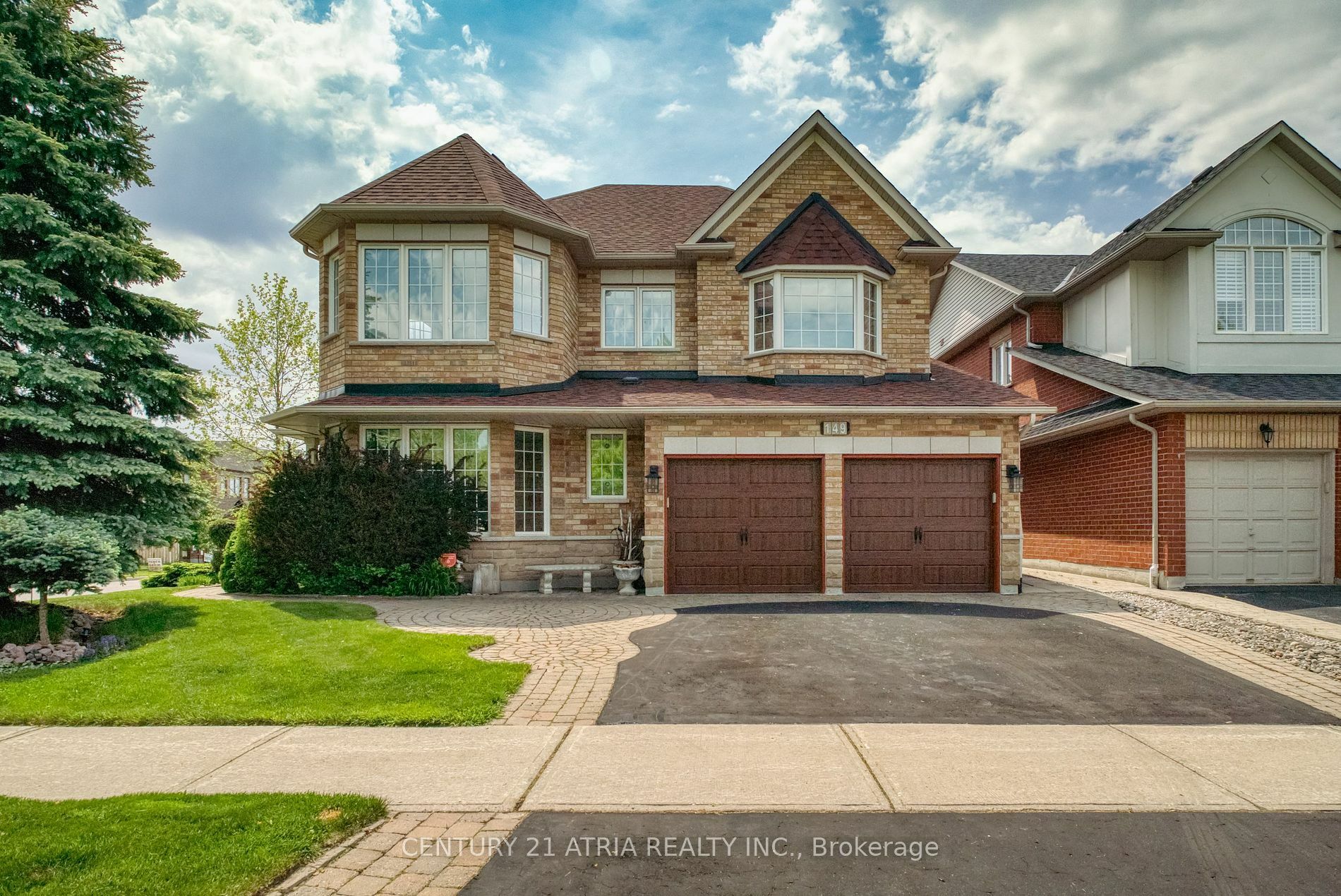 Photo de la propriété:  149 Russell Jarvis Dr  ON L3S 4L1 