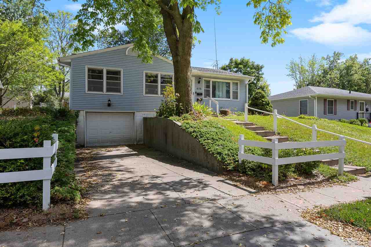 Property Photo:  414 Upland Ave  IA 52245 