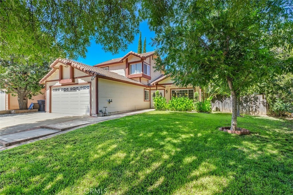 Property Photo:  1267 Gazania Circle  CA 92501 