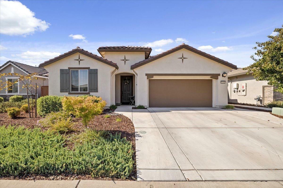 Property Photo:  9236 Summer Holly Way  CA 95829 