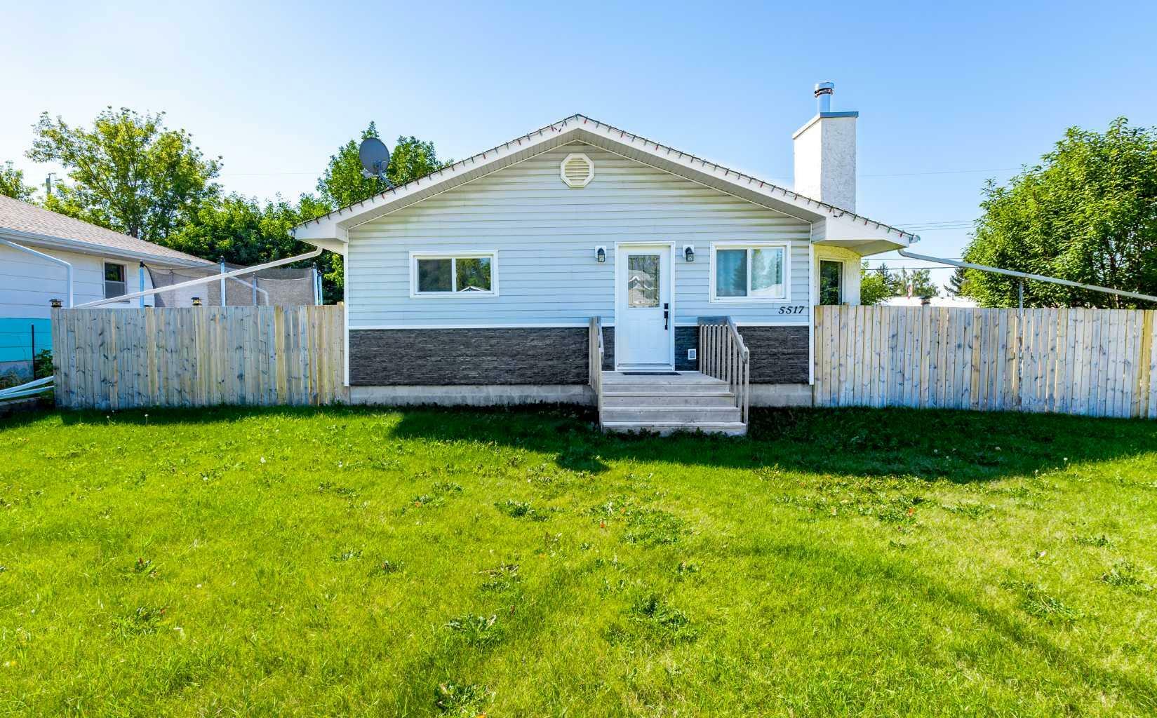 Property Photo:  5517 50 Street  AB T4H 1J1 