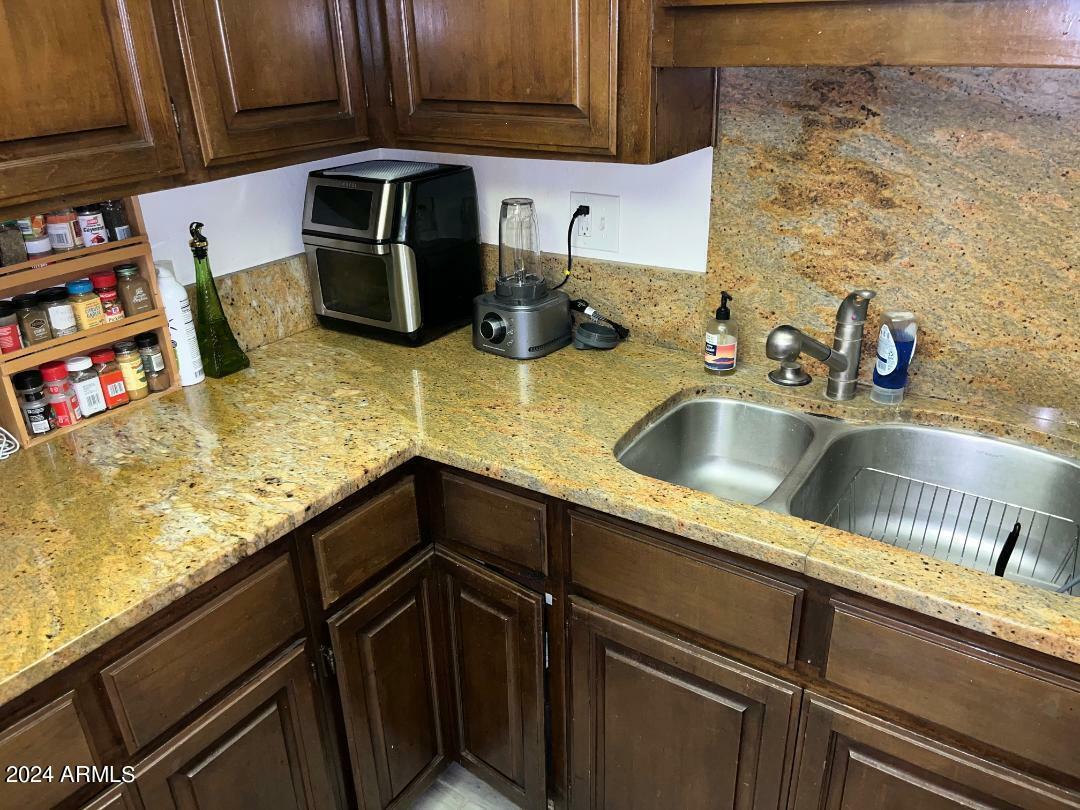 Property Photo: 5132 N 31st Way 114 AZ 85016