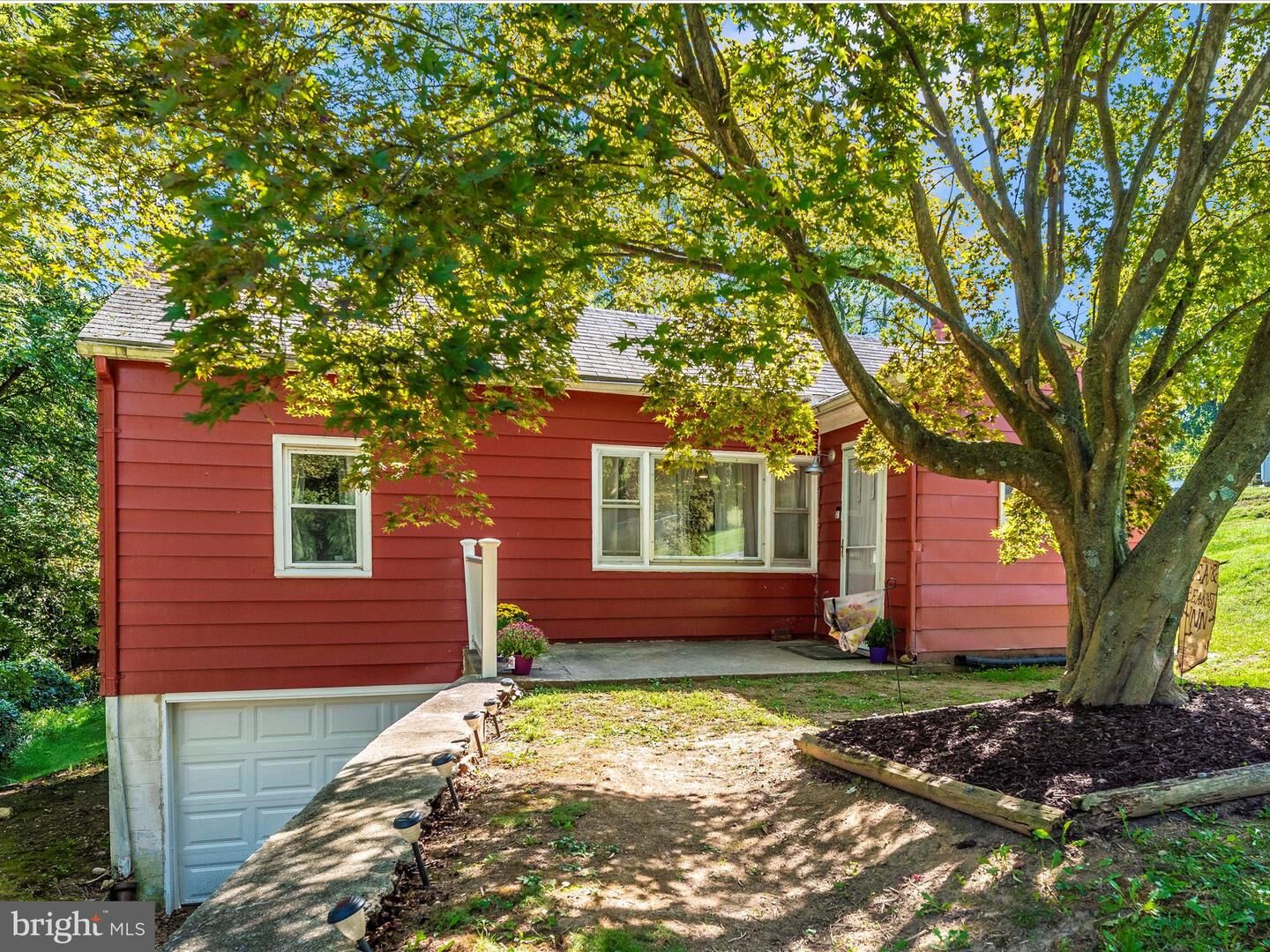 Property Photo:  602 E D Street  MD 21716 