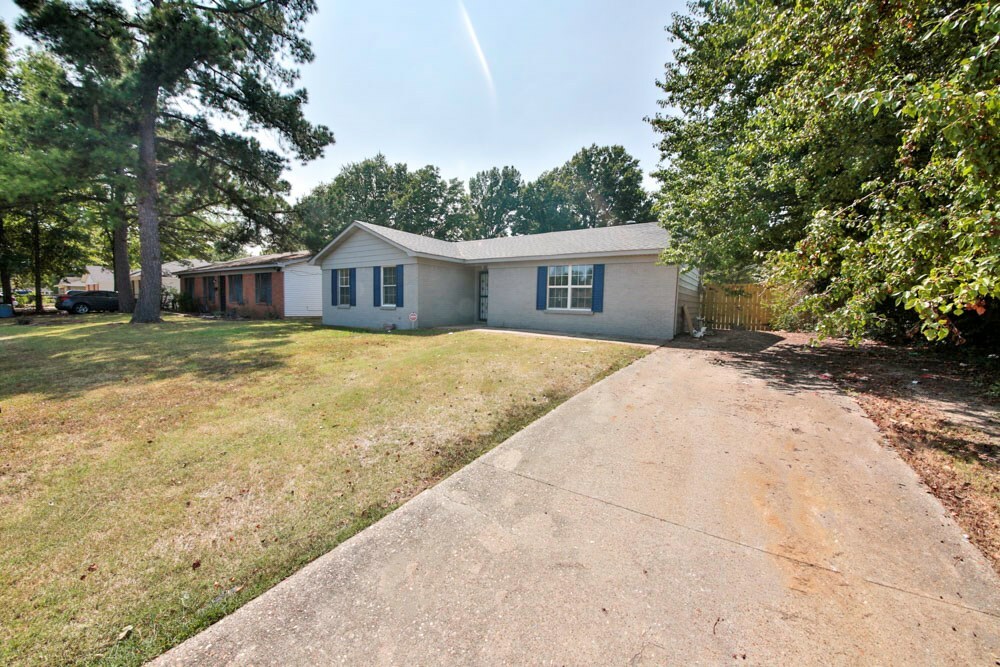 Property Photo:  512 Johnson Drive  AR 72301 