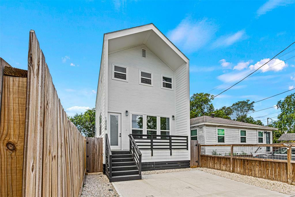 Property Photo:  1404 E 31st Street  TX 77022 