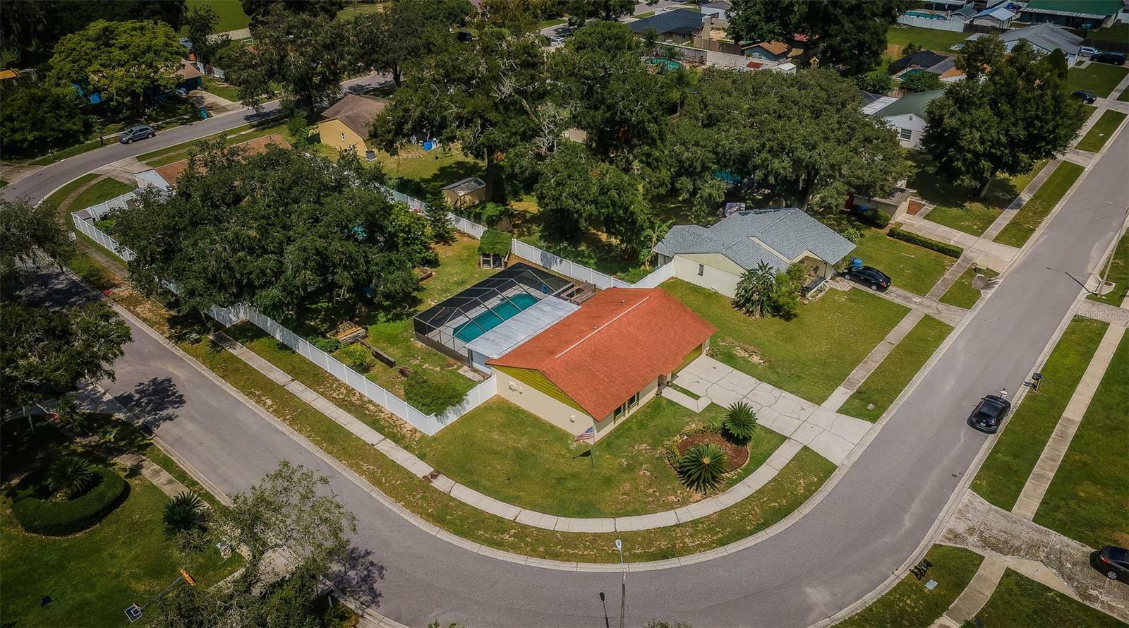 3302 King Charles Circle  Seffner FL 33584 photo