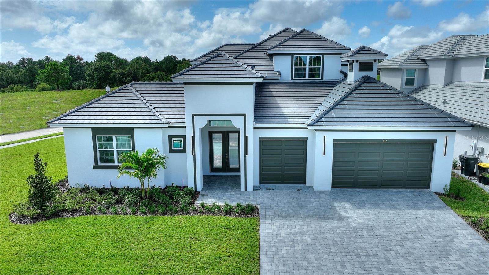 Property Photo: 107 Hampton Loop FL 33837