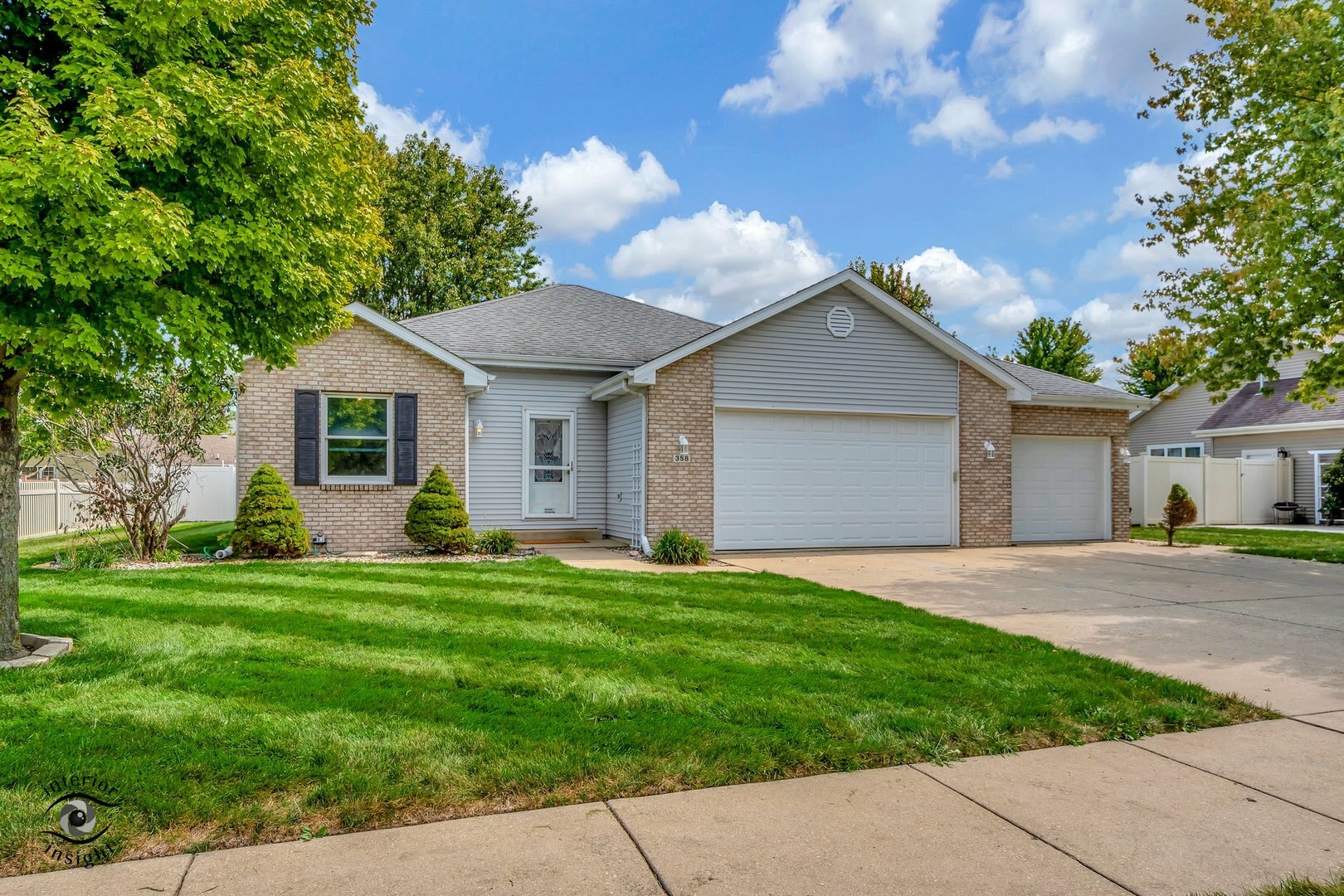 Property Photo:  358 Cardinal Drive  IL 60950 