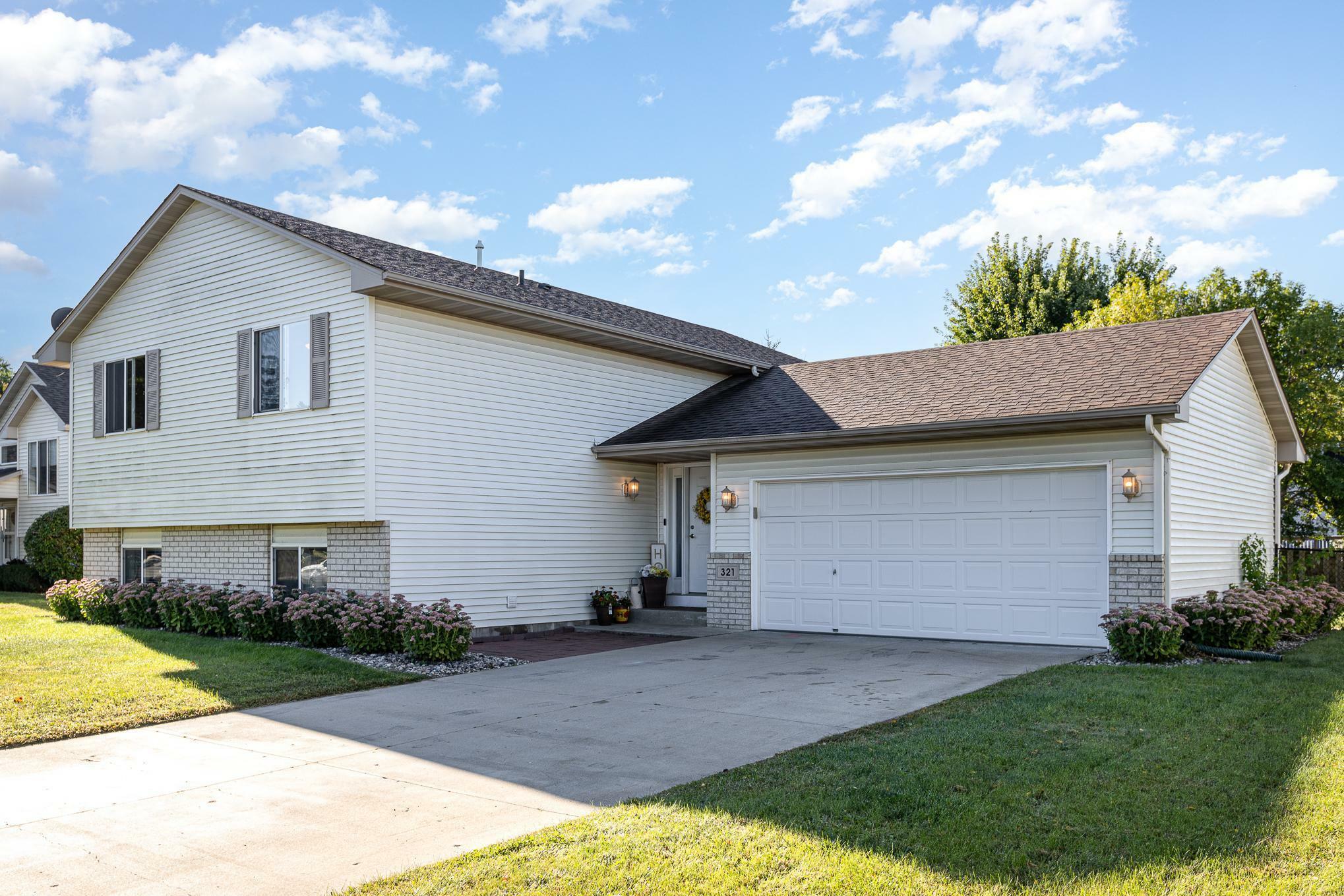 Property Photo:  321 Shea Street  MN 56011 