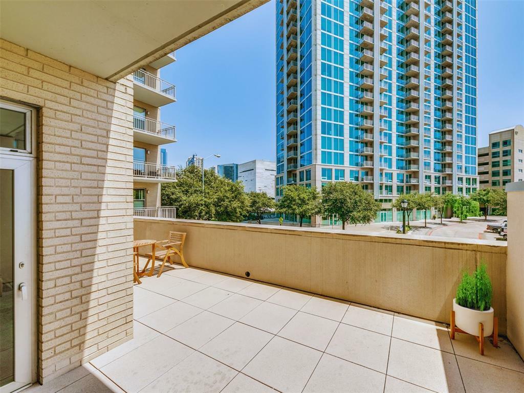 Property Photo:  2323 N Houston Street 207  TX 75219 