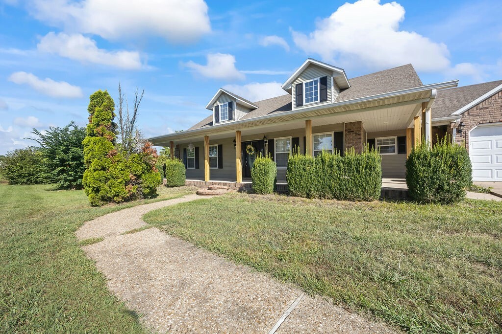 Property Photo:  901 E New Hope Road  AR 72758 