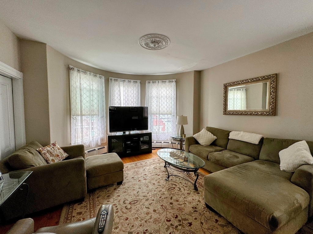 Property Photo:  531 East 6th Street 3  MA 02127 