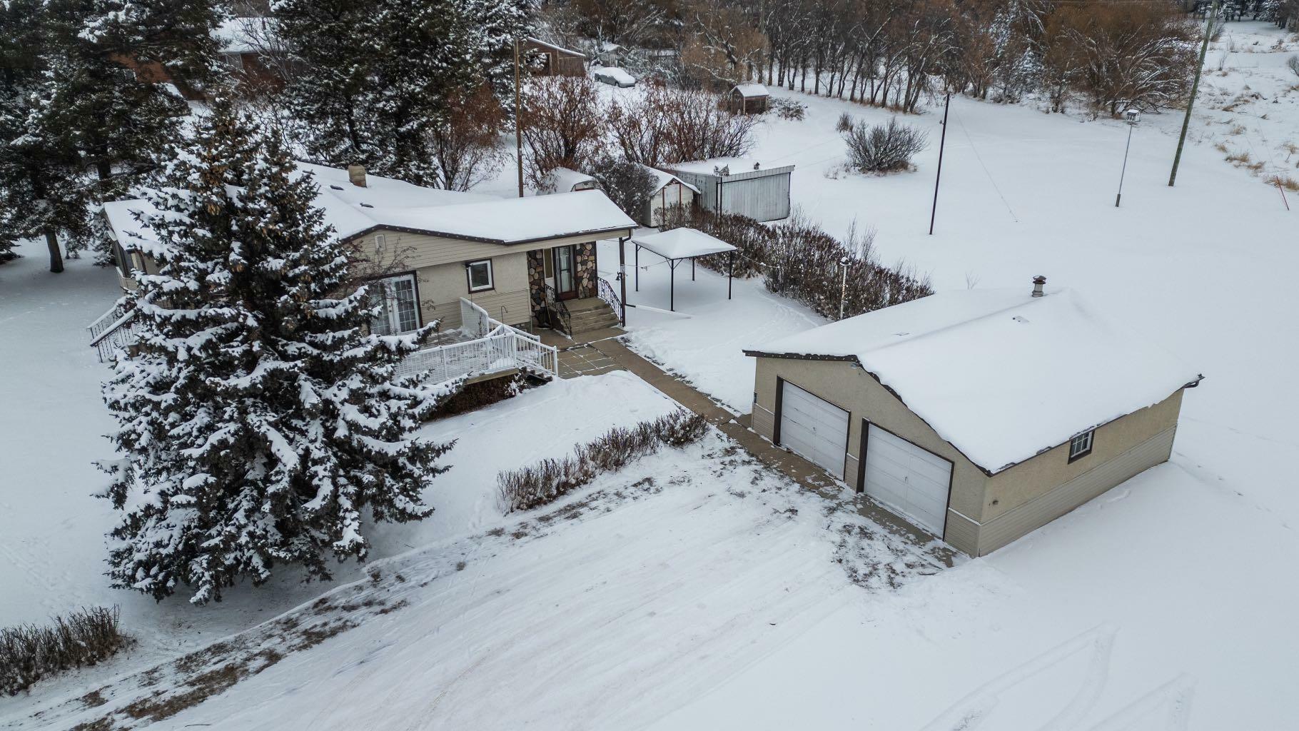 Property Photo: 47159 833 Highway AB T4V 2N1