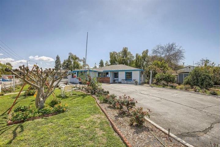 Property Photo:  1101 S Redwood Street A  CA 92025 