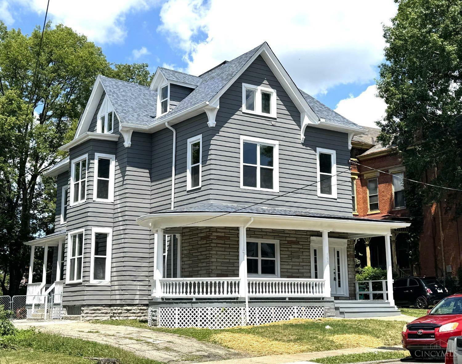 Property Photo:  865 Academy Avenue  OH 45205 