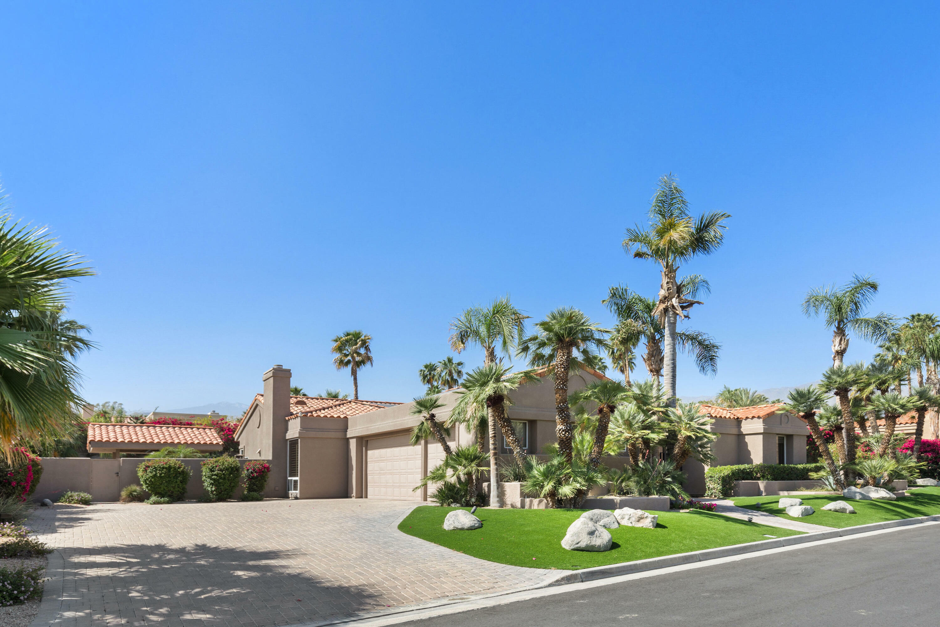 Property Photo:  73165 Monterra Circle N  CA 92260 