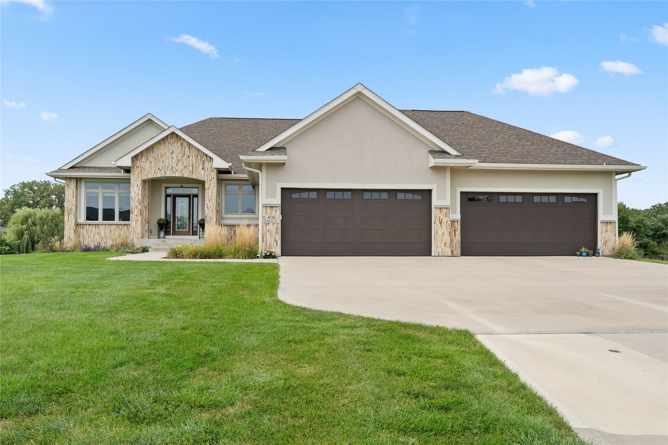 Property Photo:  8736 NW 27th Court  IA 50023 