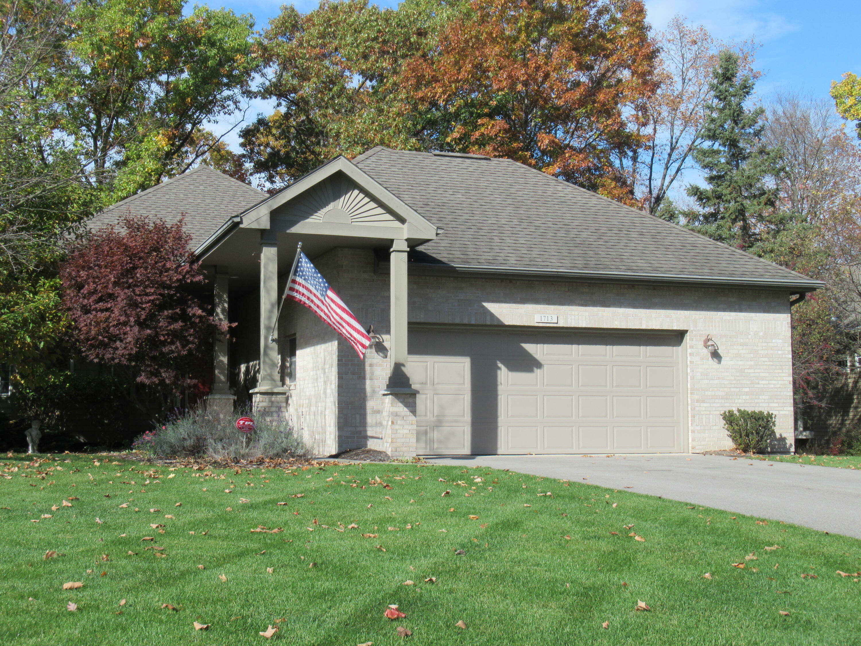 Property Photo:  1713 Clear Creek Court NE  MI 49505 